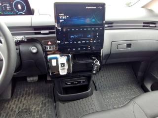 HYUNDAI Staria usata, con Controllo automatico clima