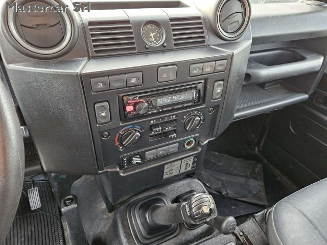 LAND ROVER Defender usata 12