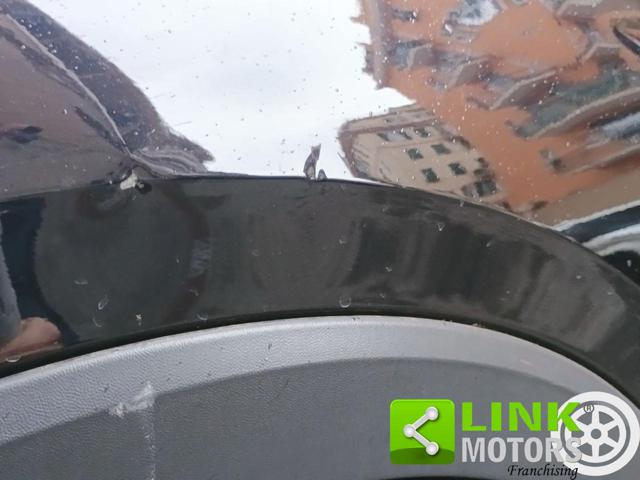 VOLKSWAGEN T-Cross usata, con Specchietti laterali elettrici