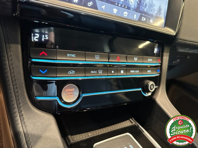 JAGUAR F-Pace usata, con Bluetooth