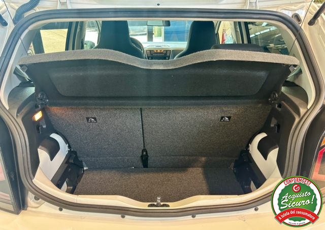 VOLKSWAGEN up! usata, con Vetri oscurati