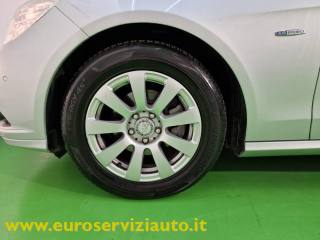 MERCEDES-BENZ E 220 usata 48