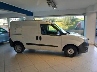 OPEL Combo usata, con Chiusura centralizzata