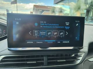 PEUGEOT 3008 usata, con Sistema di navigazione