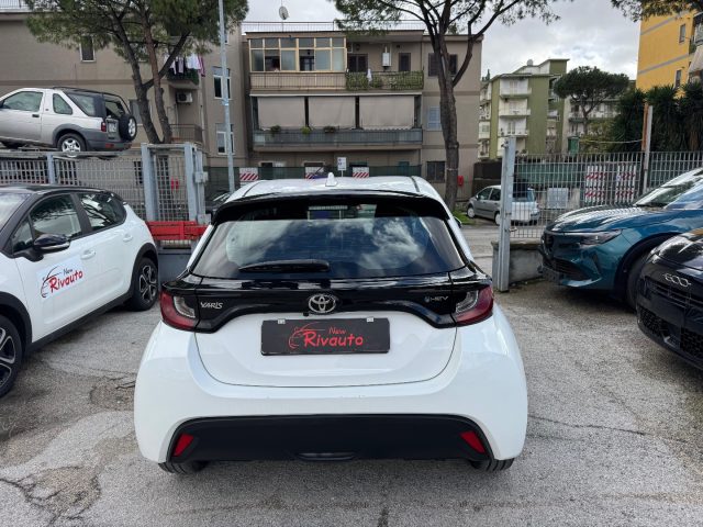 TOYOTA Yaris usata, con Autoradio