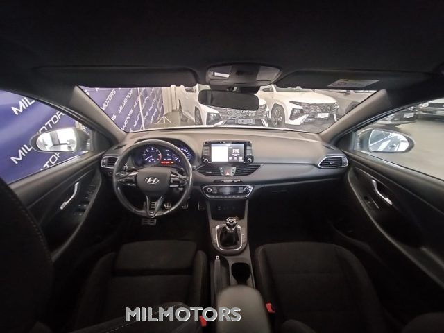 HYUNDAI i30 usata, con Bracciolo