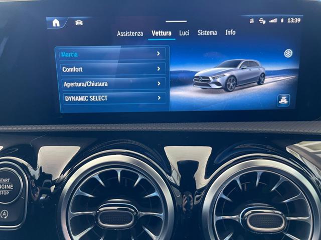 MERCEDES-BENZ A 200 usata, con Leve al volante
