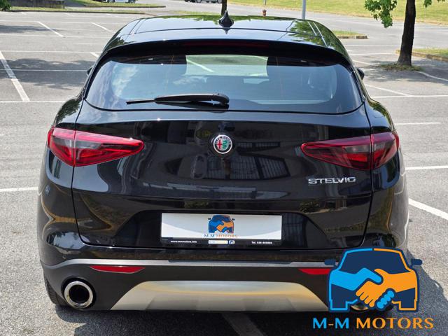 ALFA ROMEO Stelvio usata, con Autoradio