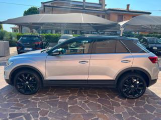 VOLKSWAGEN T-Roc usata, con Autoradio