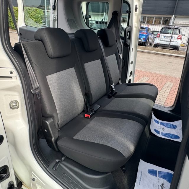 FIAT Doblo usata, con Isofix