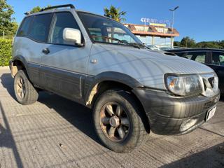 NISSAN Terrano II usata, con Airbag