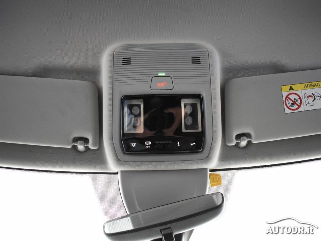 VOLKSWAGEN Golf usata, con Isofix