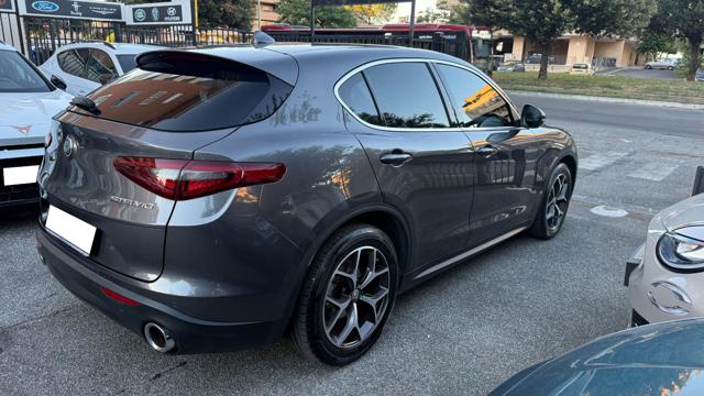 ALFA ROMEO Stelvio usata, con Volante in pelle