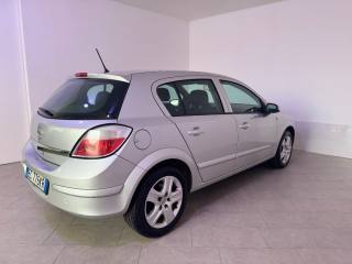 OPEL Astra usata 15