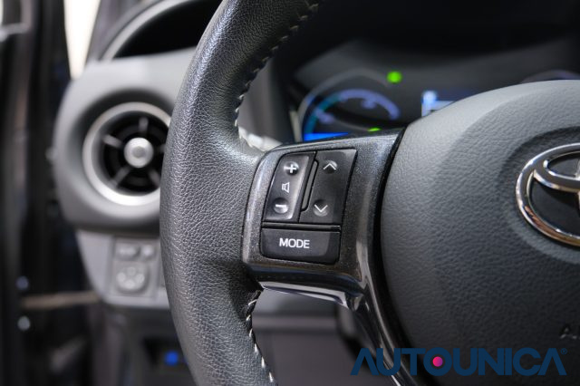 TOYOTA Yaris usata, con Autoradio digitale