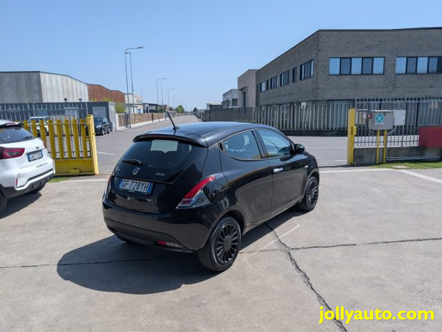 LANCIA Ypsilon usata, con Autoradio