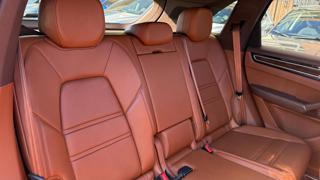 PORSCHE Cayenne usata, con Park Distance Control