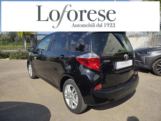 TOYOTA Verso-S usata, con USB