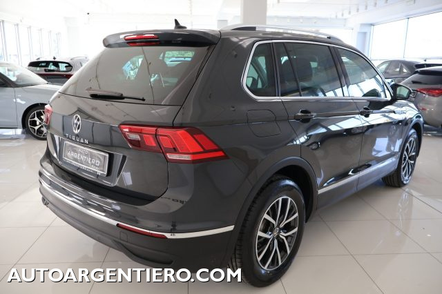 VOLKSWAGEN Tiguan usata, con Autoradio digitale