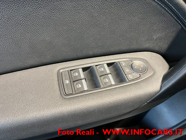 RENAULT Captur usata, con Bracciolo