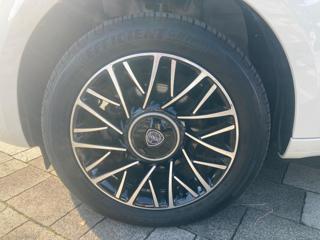 LANCIA Ypsilon usata, con USB