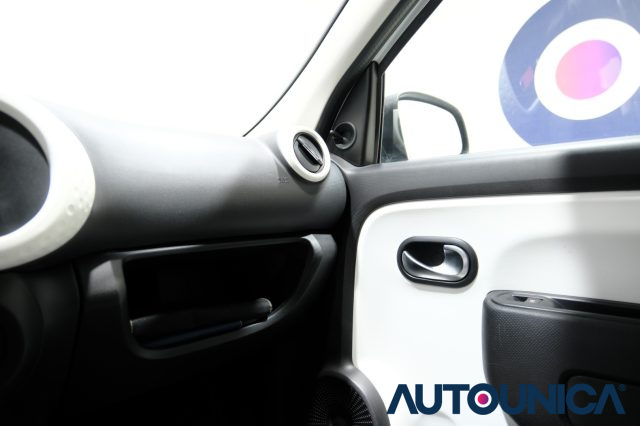 RENAULT Twingo usata 30