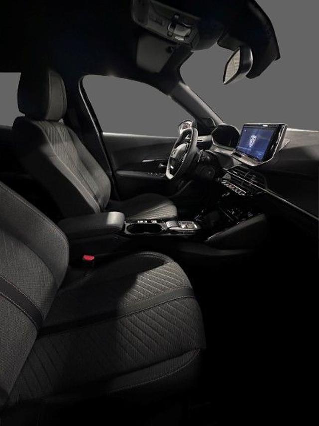 PEUGEOT 2008 usata, con Airbag laterali