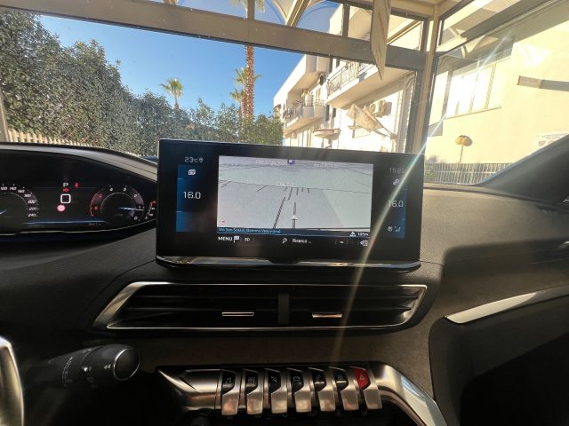 PEUGEOT 3008 usata, con USB