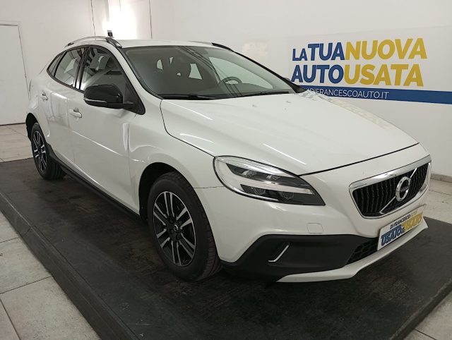 VOLVO V40 Cross Country usata, con Cruise Control