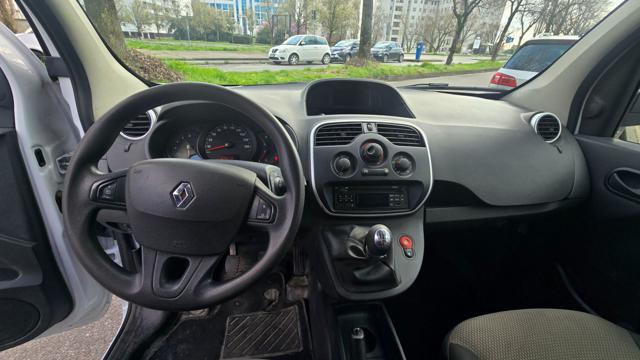 RENAULT Kangoo usata, con Autoradio digitale