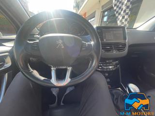 PEUGEOT 2008 usata, con Airbag testa