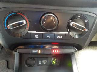 HYUNDAI i20 usata 37