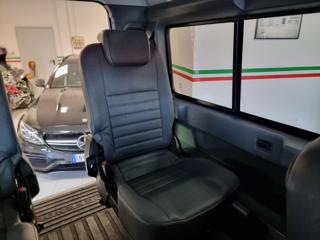 LAND ROVER Defender usata, con Sedile posteriore sdoppiato