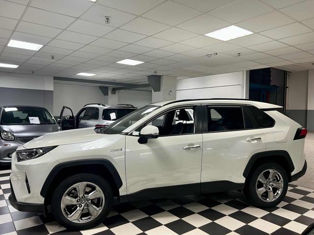 TOYOTA RAV 4 MY23 usata, con Alzacristalli elettrici