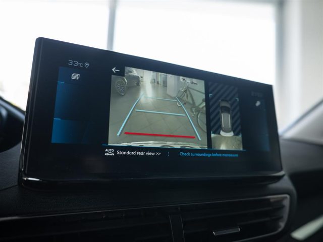 PEUGEOT 3008 usata, con Volante in pelle