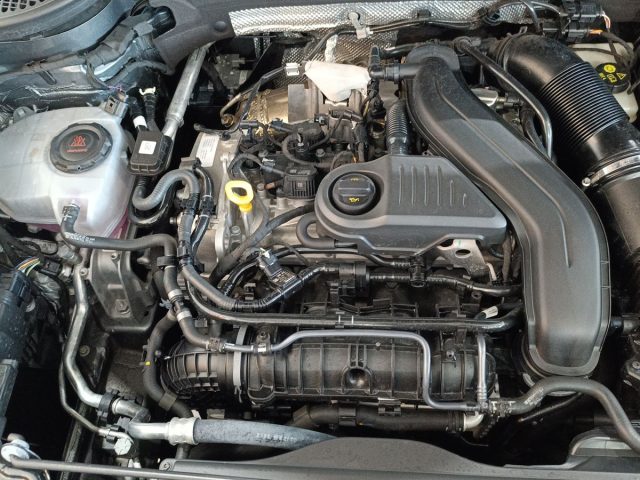 SKODA Karoq usata, con Bluetooth