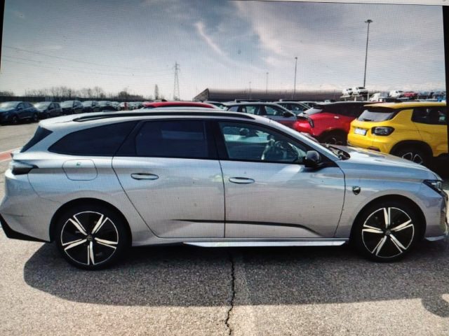 PEUGEOT 308 usata, con Fari LED