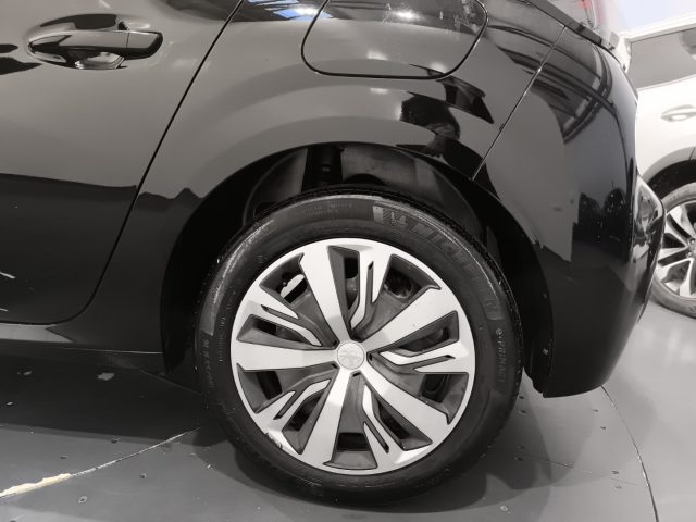 PEUGEOT 208 usata, con Sedile posteriore sdoppiato