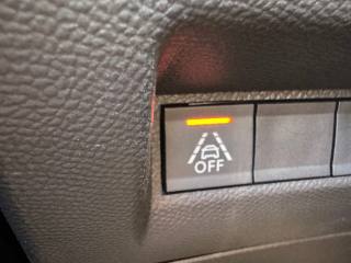 PEUGEOT 2008 usata, con Volante in pelle