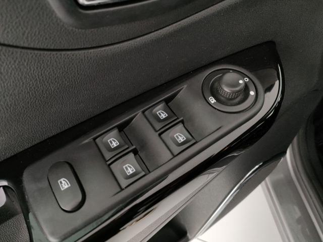 RENAULT Captur usata, con Servosterzo