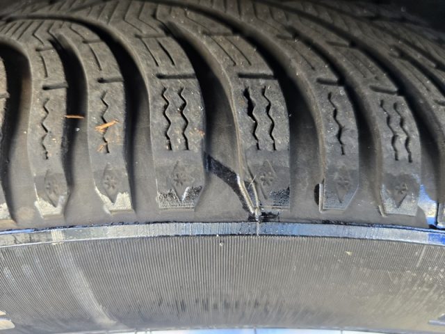 VOLVO V40 usata, con Autoradio