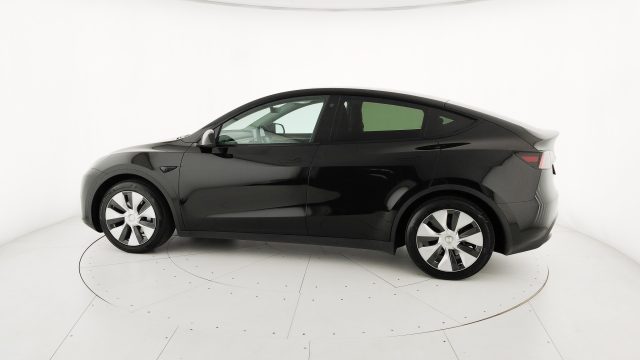 TESLA Model Y usata, con Specchietti laterali elettrici
