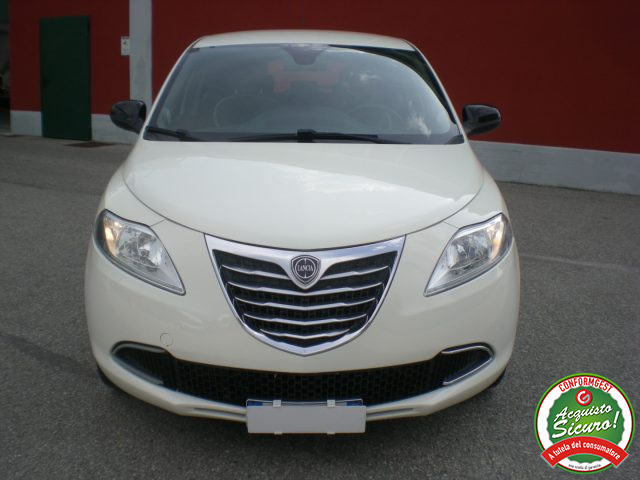 LANCIA Ypsilon usata, con Airbag