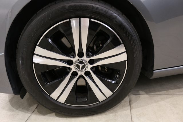 MERCEDES-BENZ C 200 usata, con Chiusura centralizzata