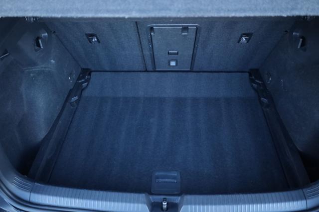 VOLKSWAGEN Golf usata, con Sistema di avviso di distanza