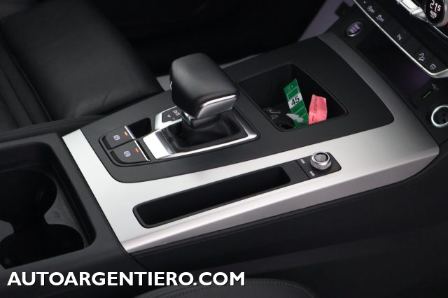 AUDI Q5 usata, con Sensori di parcheggio anteriori