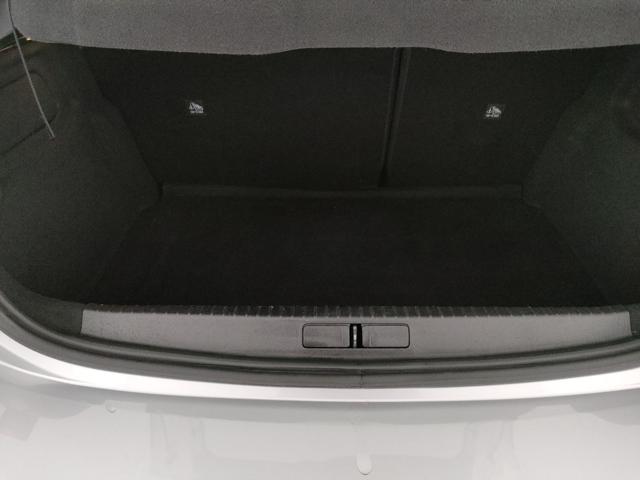 OPEL Corsa usata, con Sedile posteriore sdoppiato