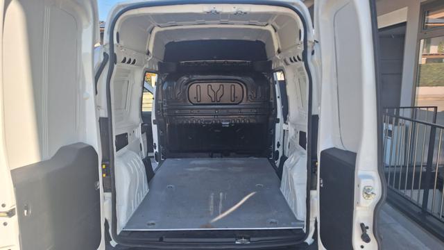 FIAT Doblo usata, con Park Distance Control