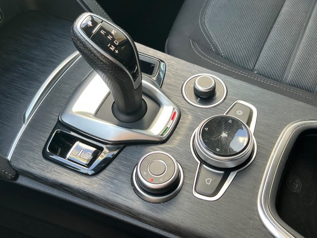 ALFA ROMEO Stelvio usata, con Volante in pelle