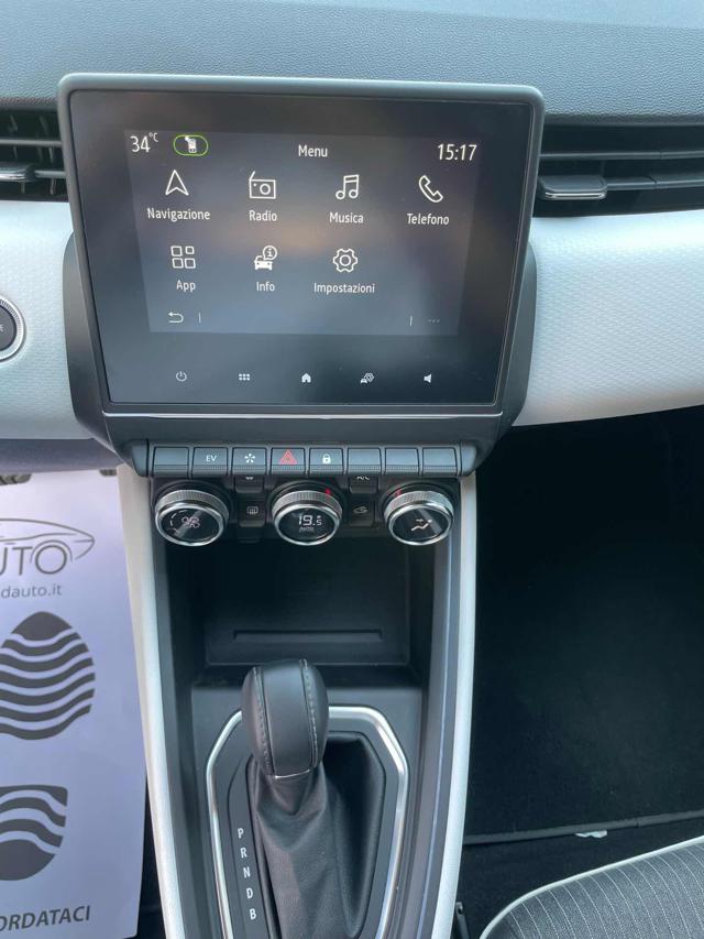 RENAULT Clio usata, con Volante in pelle